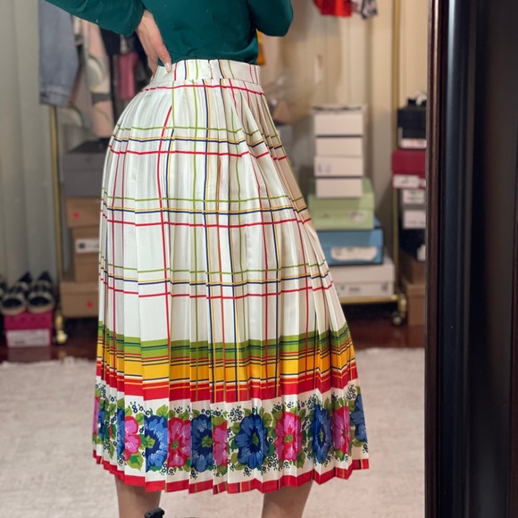 JCrew Pleated midi skirt with floral border - Picture 5 of 8